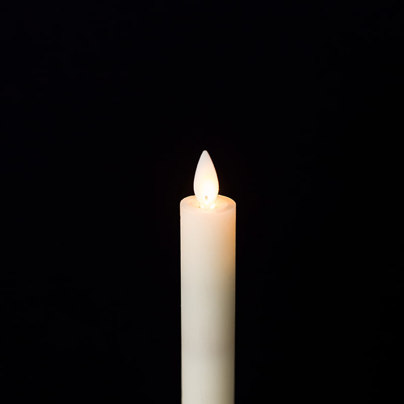 Bougies coniques sans flamme vacillantes ivoire