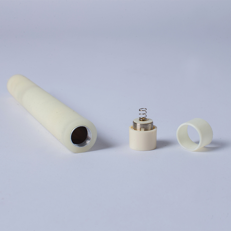 Bougies coniques sans flamme vacillantes ivoire